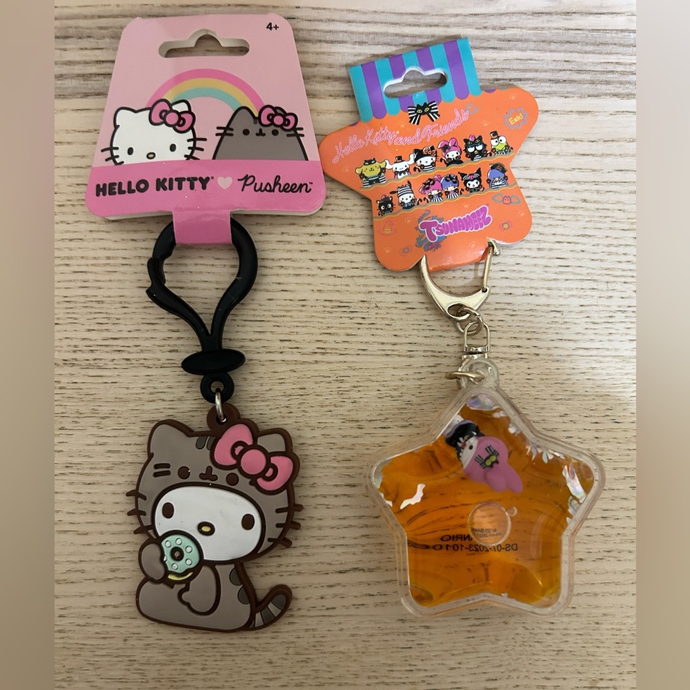 Hello Kitty Bundle of Keychains